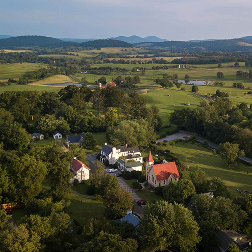 The Ashby Inn and Restaurant - bed and breakfast B&B in Paris, VA near Washington DC